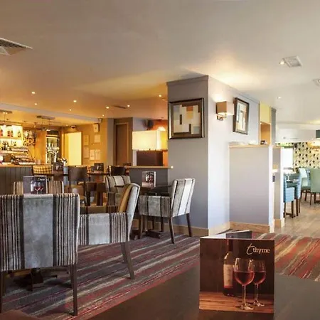 Premier Inn East Midlands Airport-3